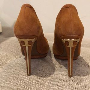 Tory Burch Suede Pumps